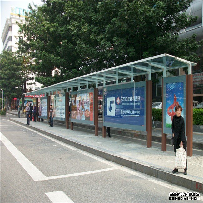 裕盛交通/廣西貴港覃塘區候車亭廠家白天在有太陽時